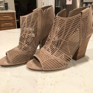 Vince Camuto tan leather booties